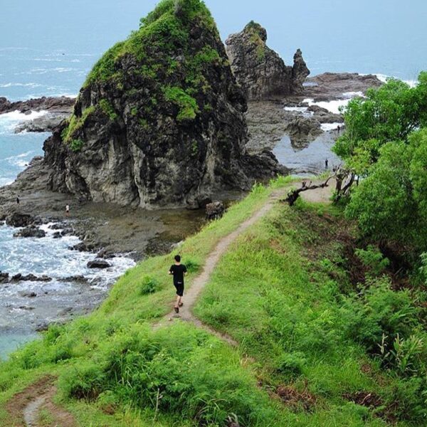 #explorejogja photo today by  taken at Pantai Watu Lumbung, Gunungkidul....