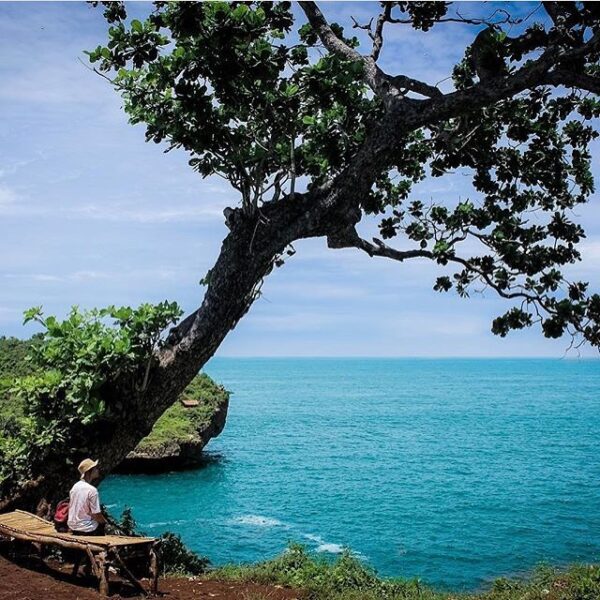#explorejogja photo today by  taken at Pantai Kesirat, Gunungkidul....