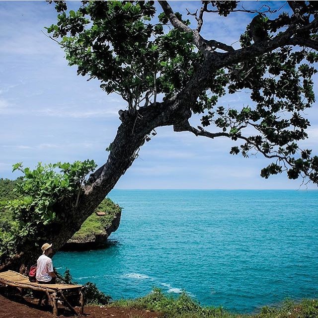 #explorejogja photo today by  taken at Pantai Kesirat, Gunungkidul....