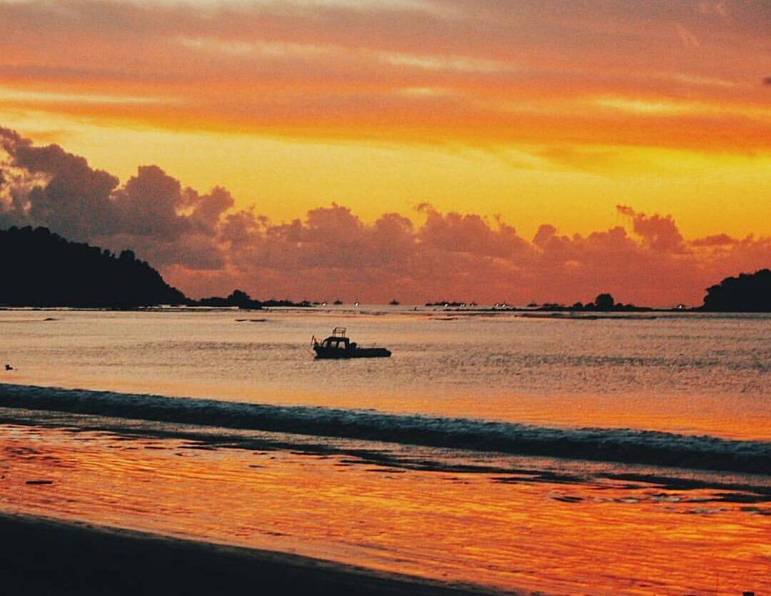 #exploresukabumi photo by  taken at Pantai Palangpang, #CiletuhPalabuhanratuGeop...