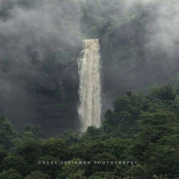 #exploresukabumi photo of Curug Cikanteh by  taken at #CiletuhPalabuhanratuGeopa...