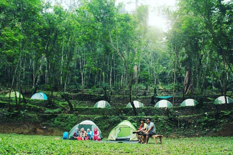 #exploresukabumi photo by  taken at Calliandra Camping Ground, #Kadudampit...