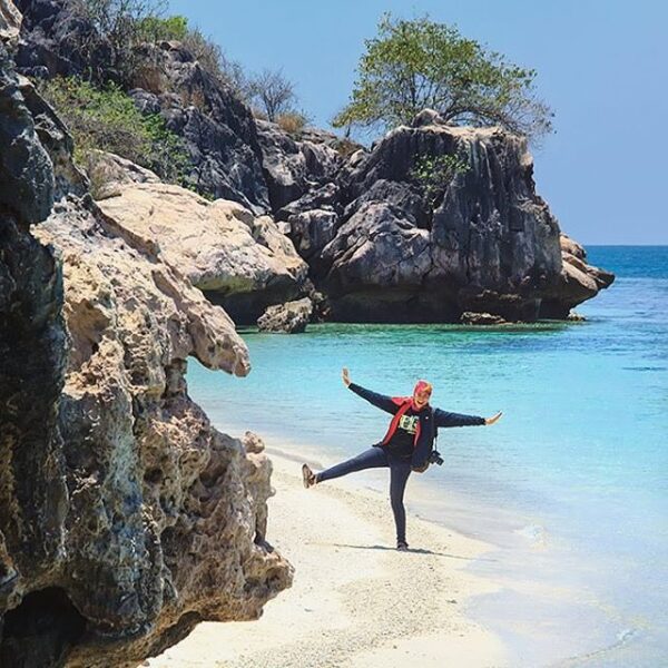 #explorebima Photo today by  taken at Bajo Pulo Island Sape

#exploreindonesia
#...