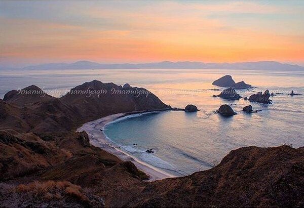 #explorebima Photo today by  taken at Kelapa Island Sape

#exploreindonesia
#ind...
