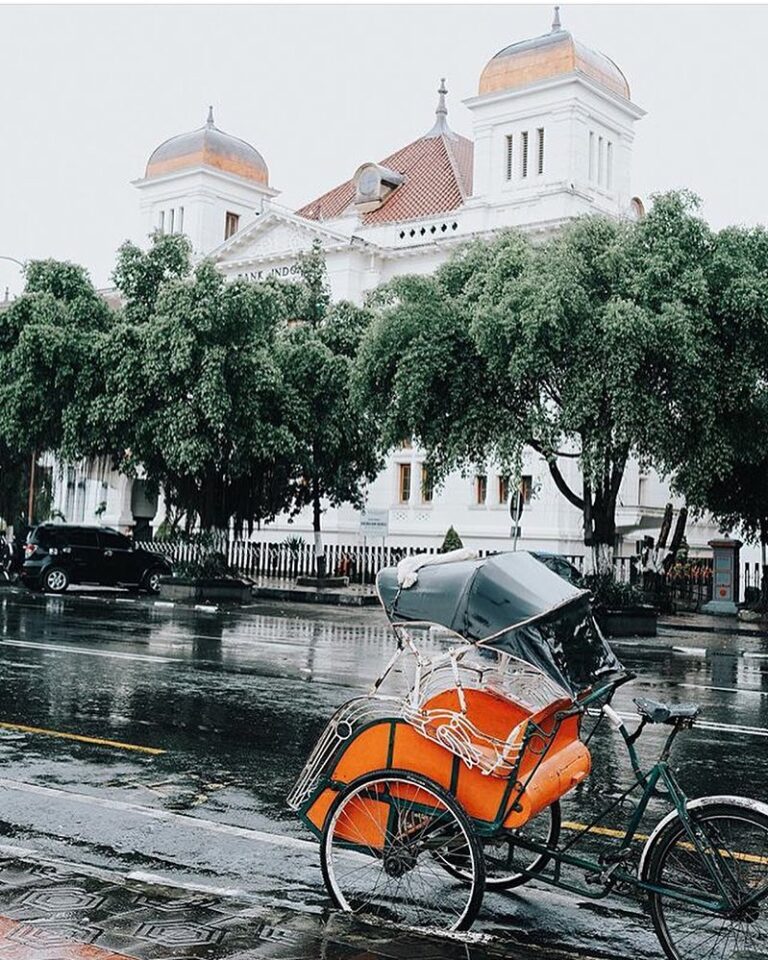 #explorejogja photo today by  taken at 0 KM, Malioboro....