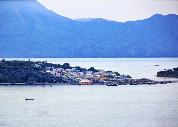 #explorebima Photo today by  taken at Around Sape

View :  Bajo Pulo Village

#e...