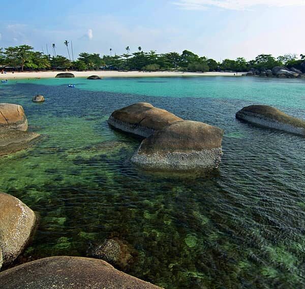 Ada yang tau pantai diatas tempat lokasi syuting film apa?
.
Para traveler pasti...