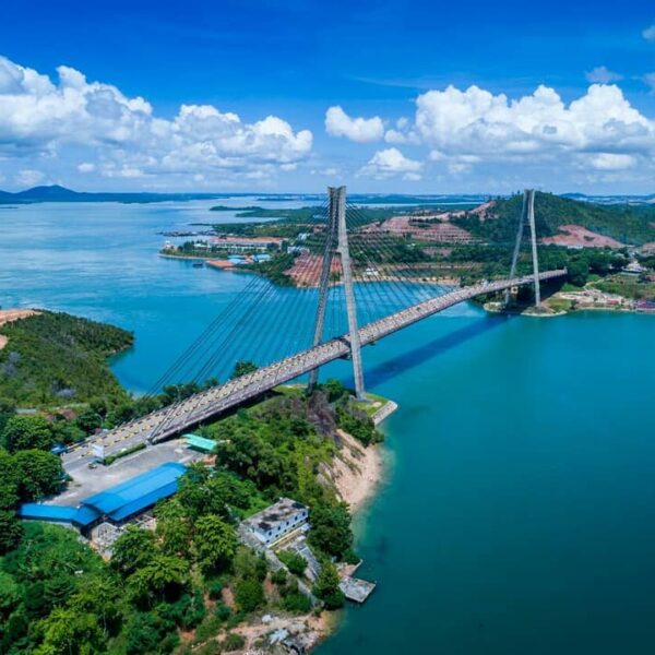 Bila Surabaya punya Jembatan Suramadu, maka Batam punya Jembatan Barelang yang b...