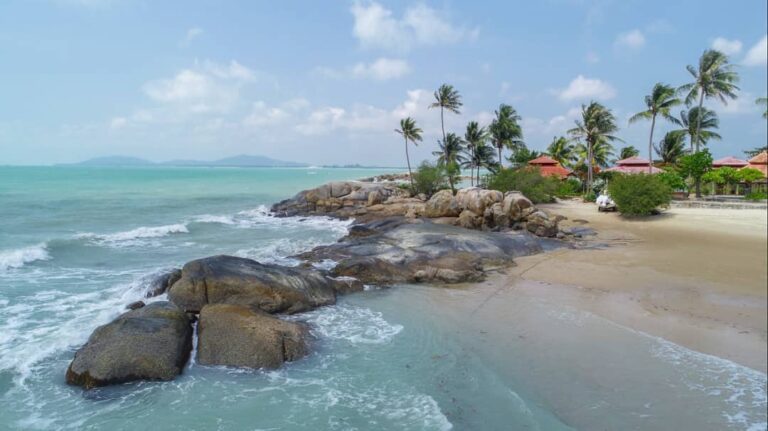 Dahulunya, pantai ini menjadi pusat kegiatan nelayan dalam mencari ikan tenggiri...