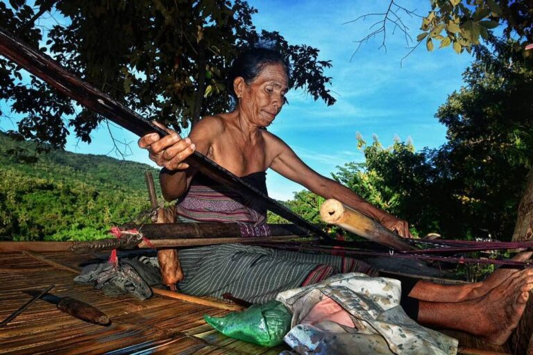 Dalam perjalanan kami menuju Danau Asmara, Larantuka, Kabupaten Flores Timur, Ro...
