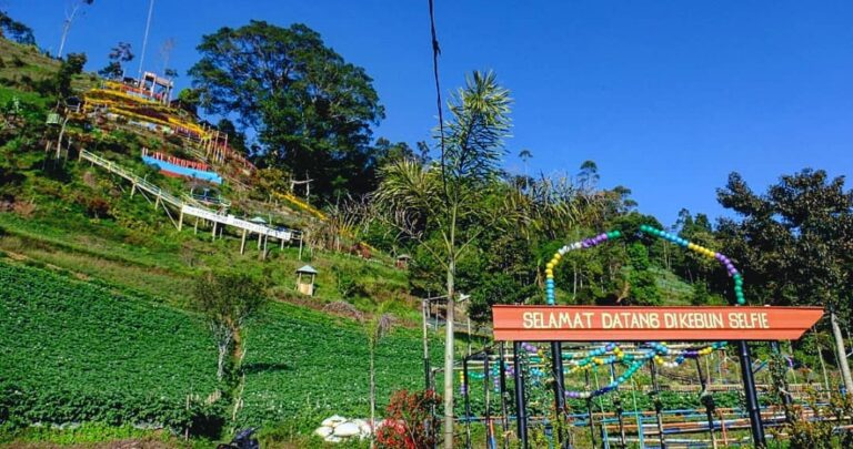 Desa cantik ini berada di Purbalingga, Jawa Tengah. Jarak tempuh sekitar 30-45 m...