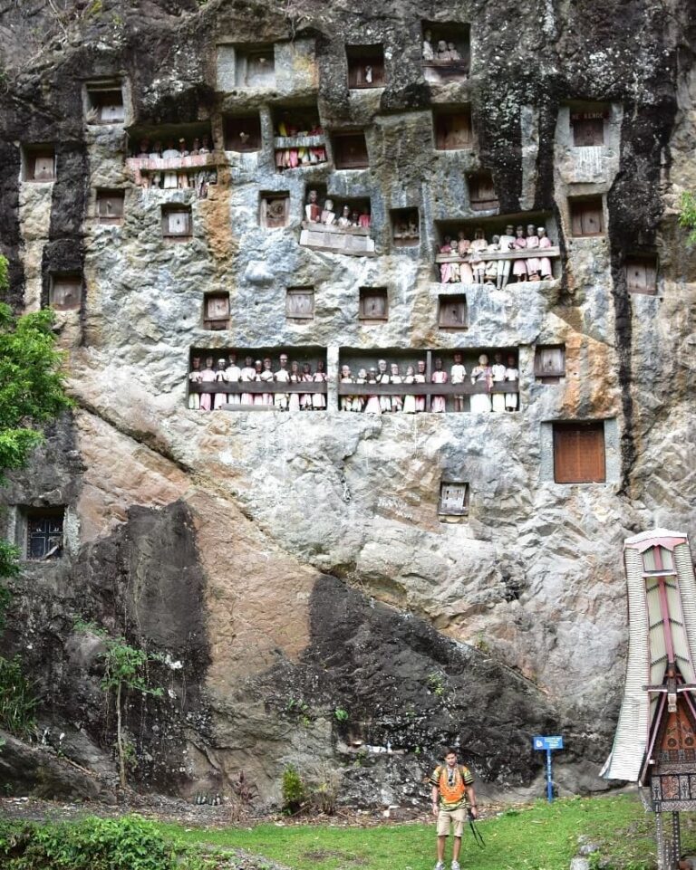 Di daerah kalian ada tradisi unik apa?
.

Di Toraja, mereka memiliki cara yang i...