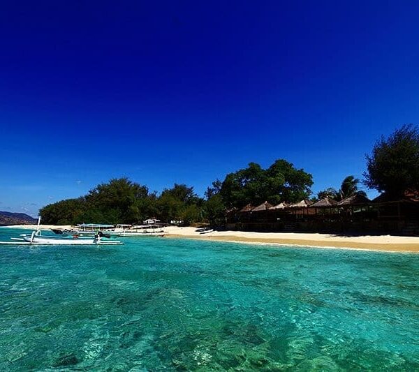 Gili Meno, Spot Bounty Wreck yang Seru. Walaupun terbilang Gili terkecil dibandi...
