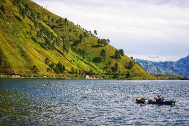Halo, Sobat Pesona! Danau Toba punya banyak destinasi selain Parapat dan Samosir...
