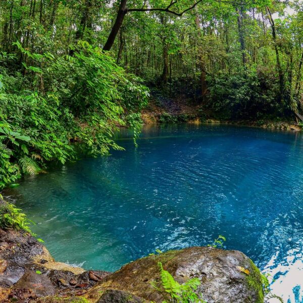 Ibarat mutiara di tengah hutan belantara, seperti itulah Danau Kaco. Tersembunyi...
