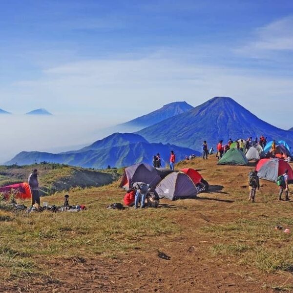 Ini dia primadona baru pencinta foto landscape dan pemburu matahari terbit, Gunu...