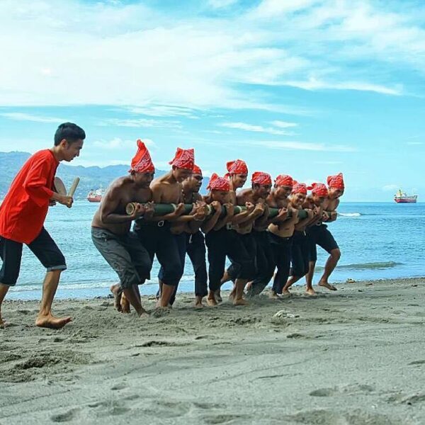 #exploreambon BAMBU GILA
photo today by  taken at Teluk Ambon.
#exploreindonesia...