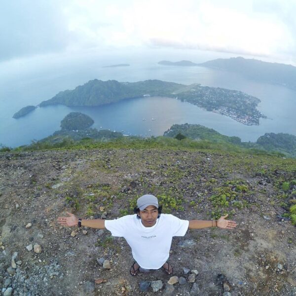 #exploreambon photo today by  at Puncak Gunung Api, Banda Neira.
#exploreindones...