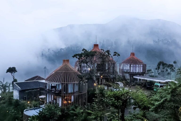 A calming mood, representing serenity. It's one of these pictures that you can a...