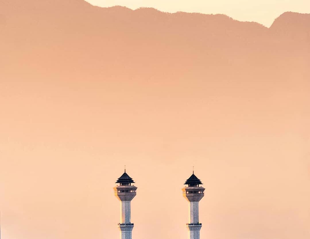 Aim for a higher purpose in life.
-
Beautiful cityscape of Bandung taken by  
#e...