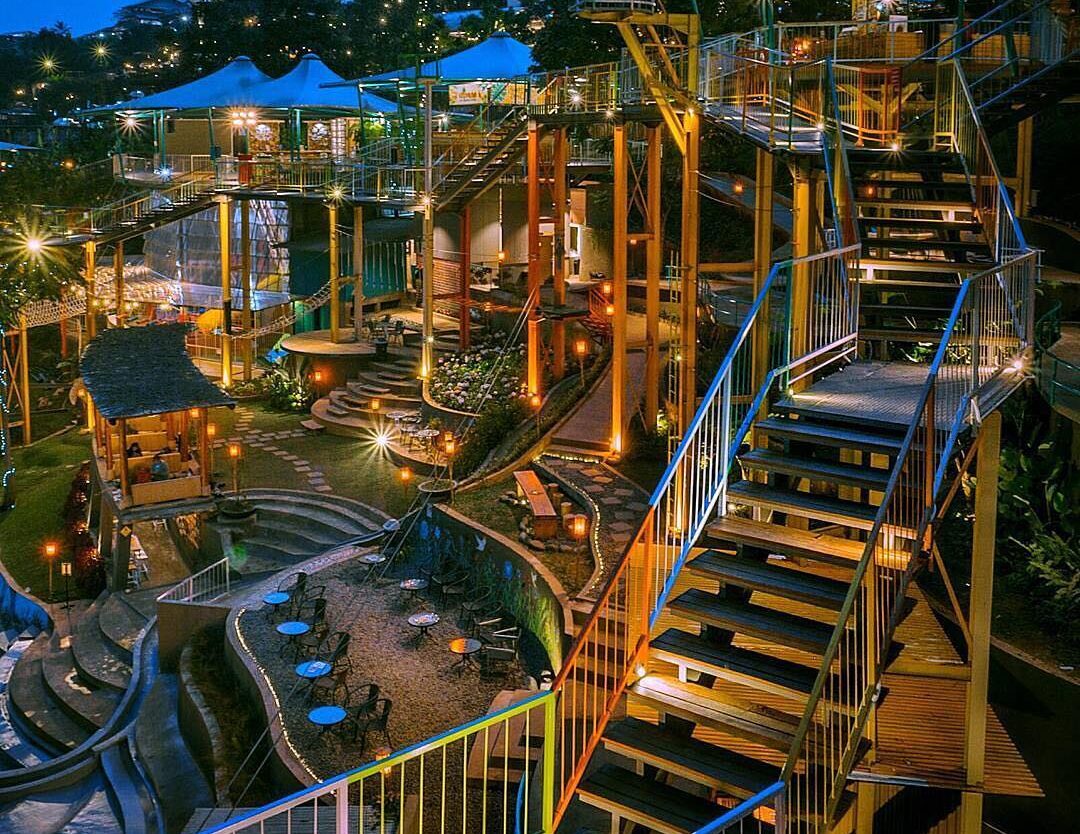 D’dieuland, a huge playground for your family and simply reminisce good childhoo...