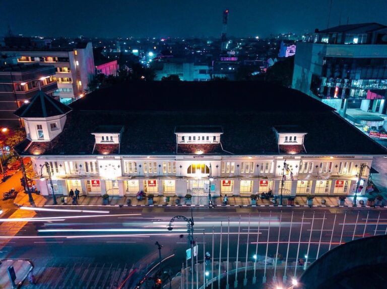De Vries, now known as OCBC Bank, is one of the heritage building in Bandung cit...