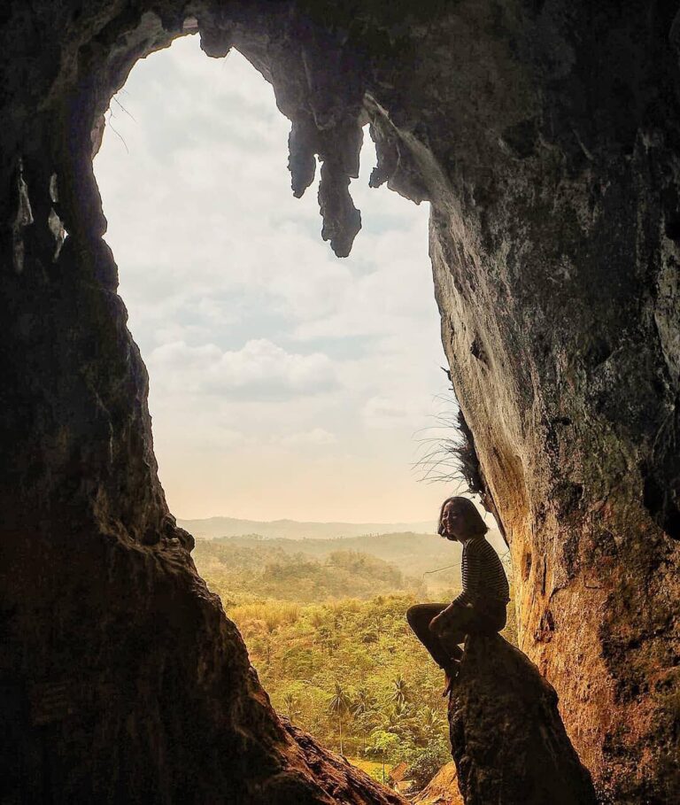 Embrace your inner power and get ready to conquer your fear!
-
Photo by  
#explo...