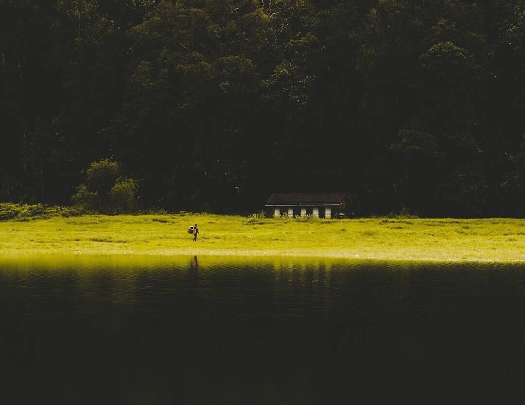 Indulge with the serenity of nature. Situ Patenggang captured by 
#explorebandun...