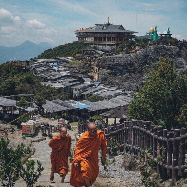 Keep positive and motivated in pursuing your goals. Tangkuban Parahu captured by...