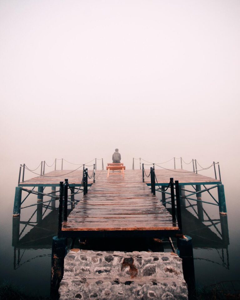Learn more about yourself when you’re alone.
-

Photo by  #explorebandung...