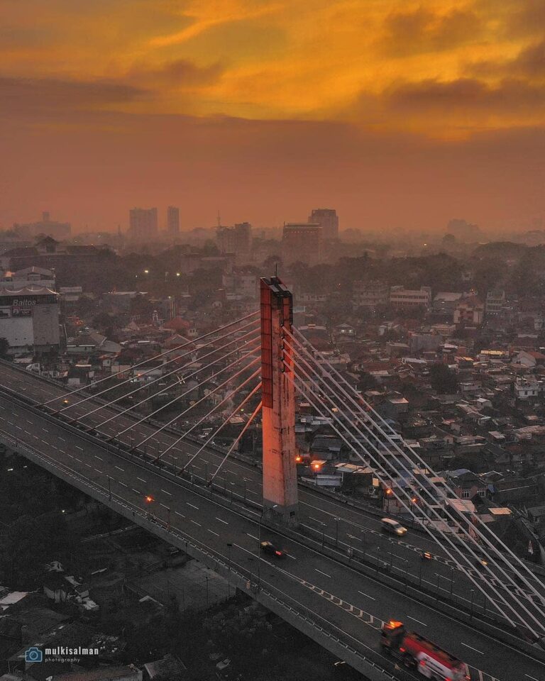 Magificent orange hour in the heart of Bandung from  aerial view. 
#explorebandu...