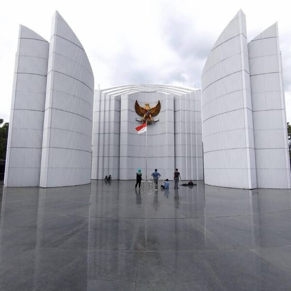 Monumen Perjuangan Rakyat Jawa Barat captured by Samsung #GalaxyA7’s Ultra Wide ...