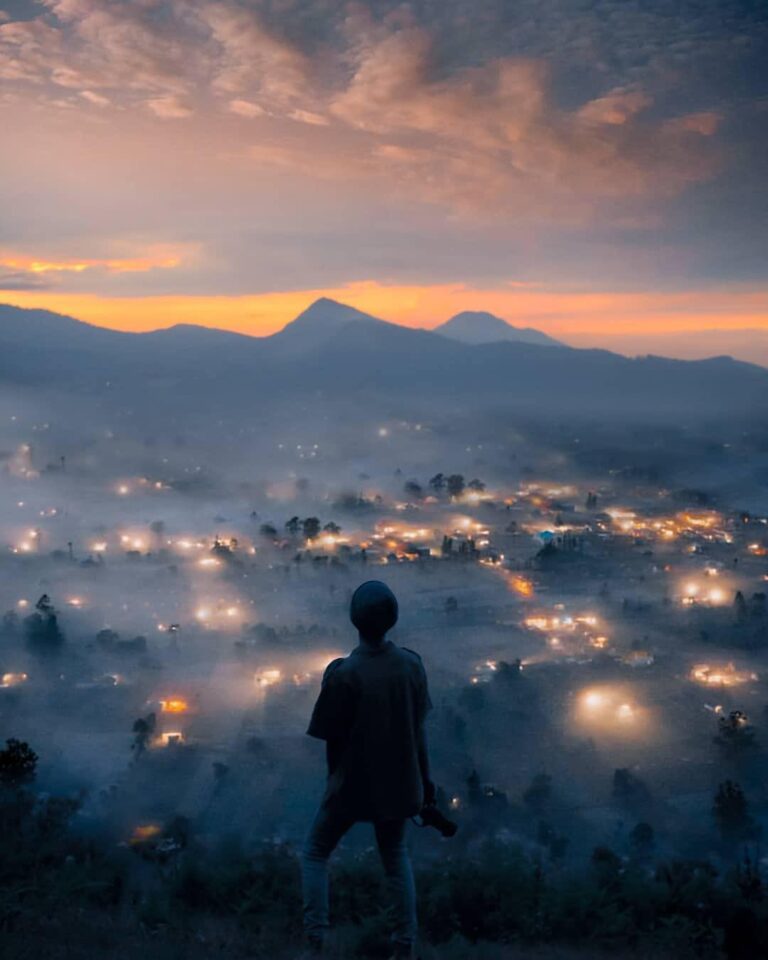 One of the most beautiful view of the Earth is to see it from above.
Photo by  
...