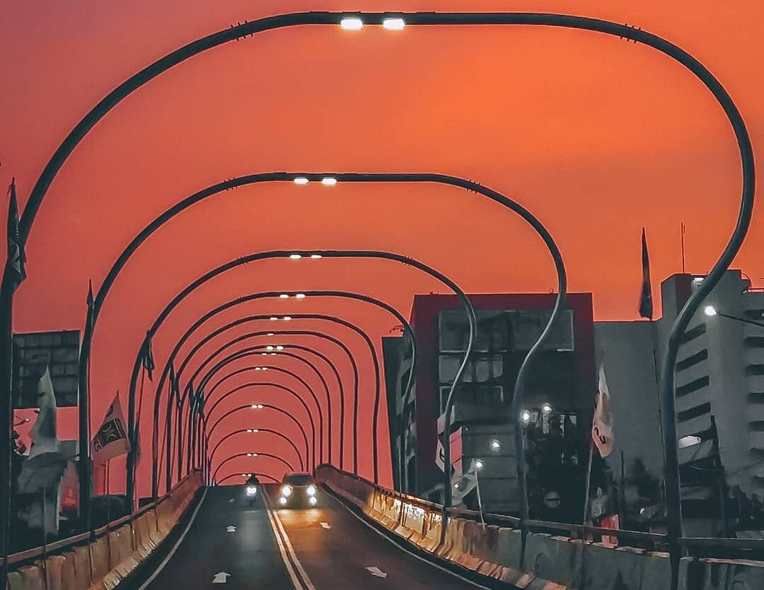 Orange dusk sky, sunset road to come home.
-
Photo by 
#explorebandung...