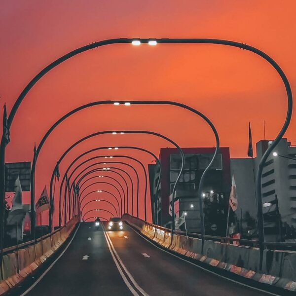 Orange dusk sky, sunset road to come home.
-
Photo by 
#explorebandung...