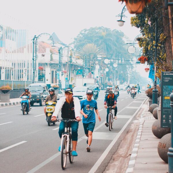 Run fast like there’s no tomorrow. Captured by 
#explorebandung
-

Kompetisi fot...