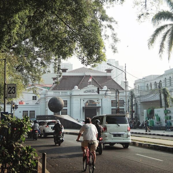 Save your file, pack your bag, feel the sun ray of Bandung’s warm afternoon. It’...
