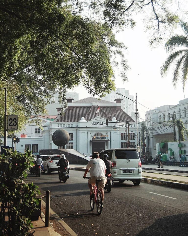 Save your file, pack your bag, feel the sun ray of Bandung’s warm afternoon. It’...