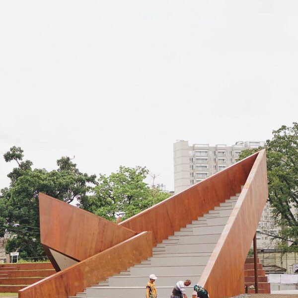 Spend an hour or two to visit this unique city park wouldn’t hurt anybody.
-

Al...