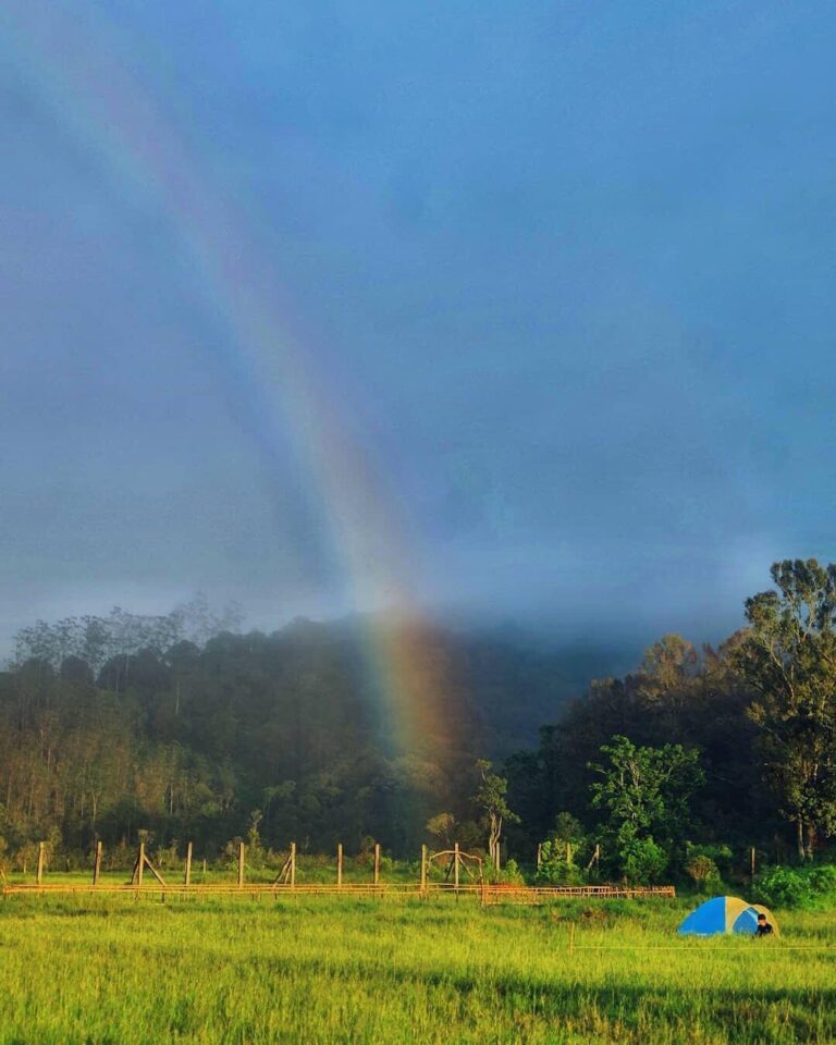Take a guess of what’s at the end of the rainbow. Captured by 
#explorebandung...