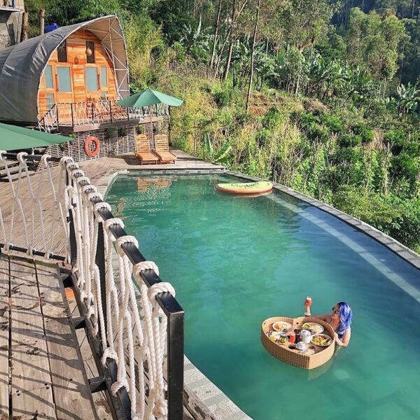 Take a time for some treat from our Beutiful Nature, Indonesia.
Photo by  
#expl...