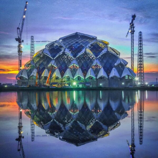 The beauty of a spiritual space.
-
Masjid Al-Jabbar Gedebage, beautifully captur...