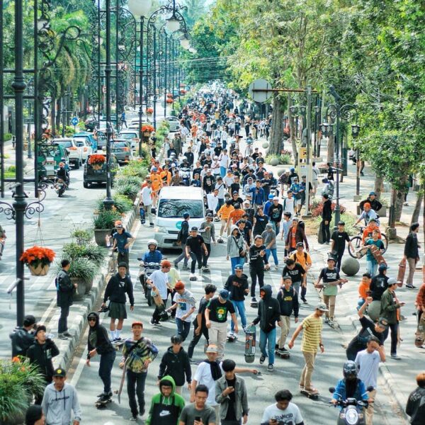 The crowd of International Skateboarding Day: Bring your gear and let's gather u...
