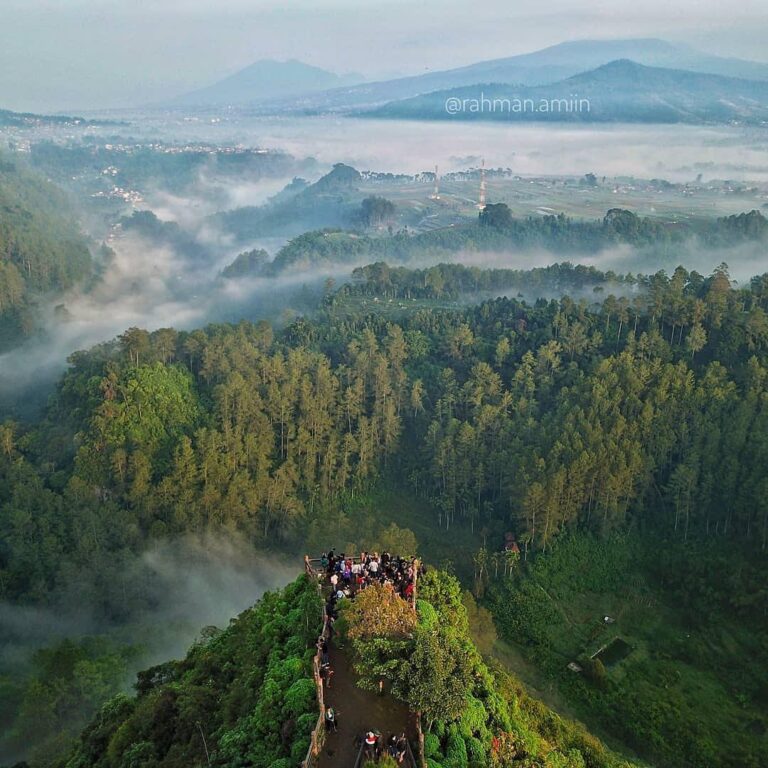 The enchanting bird view of Tebing Keraton, Dago Atas. Have you been here?
-
Bea...