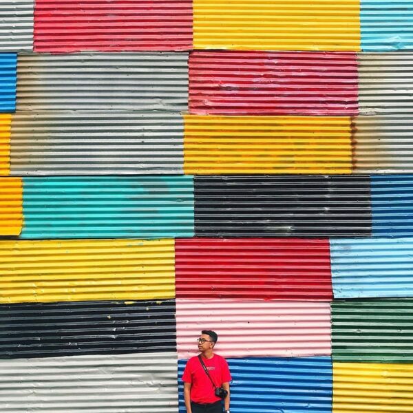There’s no bad color, they can fulfill each other to make something beauty.
Capt...