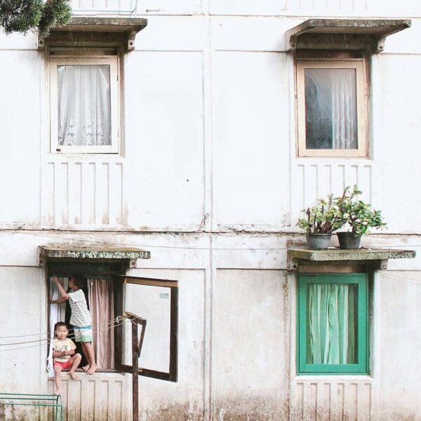 Two siblings spotted at their flat’s window. Wonder what conversations they had....