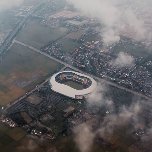 We need to find out how high the sky and realize how small we are.
Photo by  
#e...