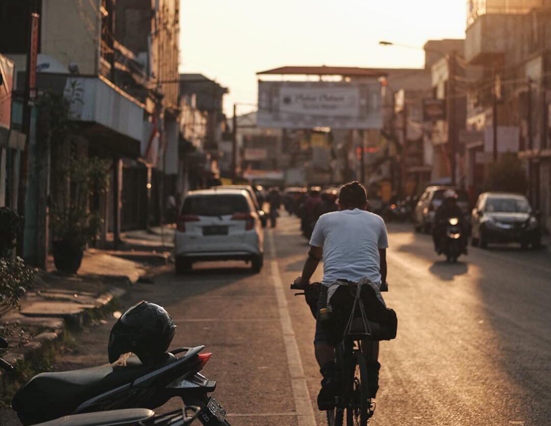 When the sun bow down to leave the sky, take a moment to enjoy its last act of t...