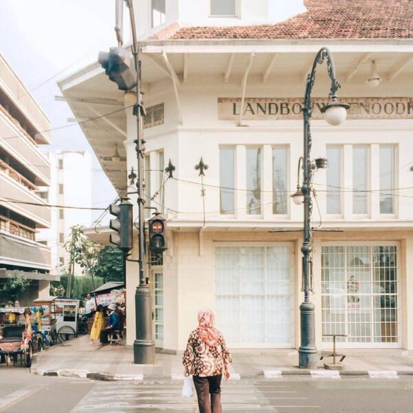 Wonder how to know the character of a city? Start off by walking down the street...