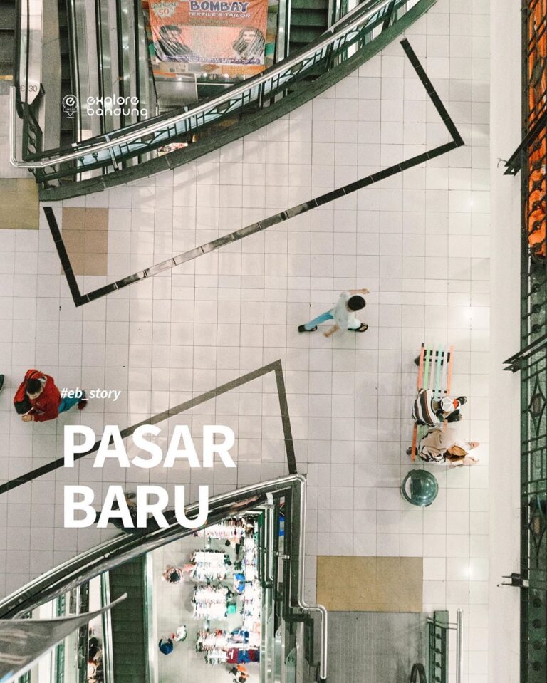 #eb_story 
Pasar Baru, mendengar namanya saja kita langsung terbayang hiruk piku...